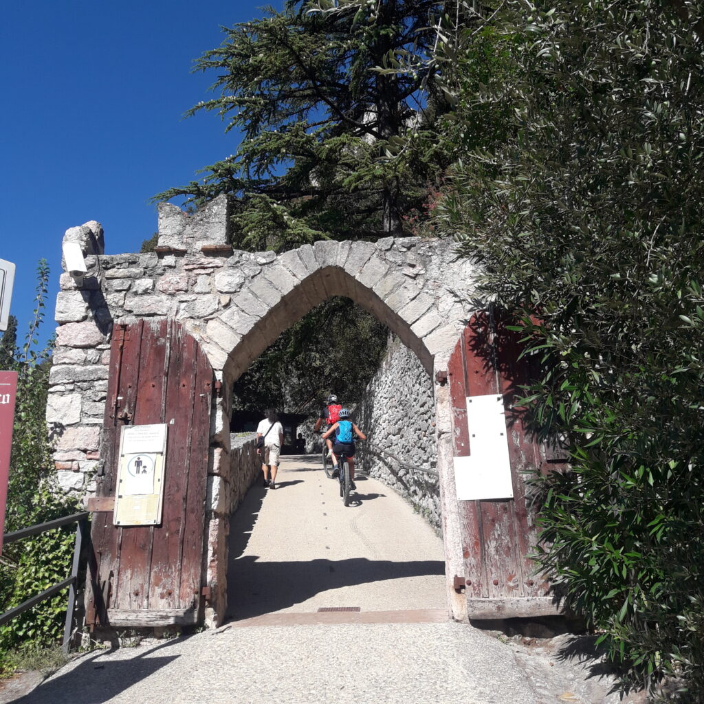 Puerta Castillo de Arco
